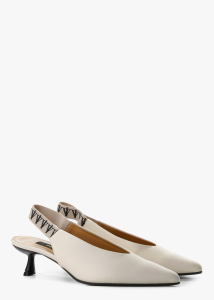 Ilvi Сабо 00000018342 1